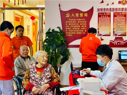 长春骨伤医院公益活动03.jpg 长春骨伤医院公益活动03.jpg